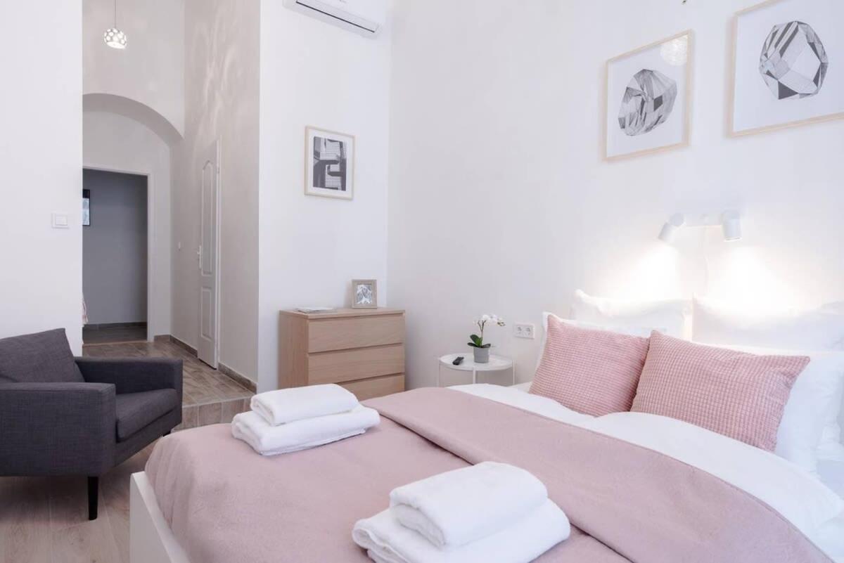 בודפשט Brand New Studio With Aircon In The Center מראה חיצוני תמונה